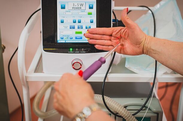 Endovazal lazer pıhtılaşması kullanarak varisli damarların tedavisi için cihaz